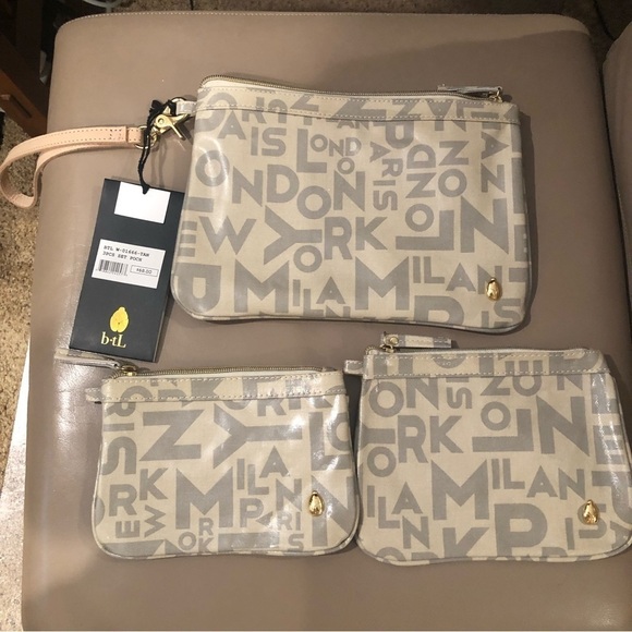 b•tL/ World Tote/ NWT/ 3 piece / Set pouch/tan - Picture 2 of 8